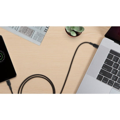 Câble tressé USB-C vers USB-C Belkin BoostCharge (1 mètre / 3,3 pieds, noir) CAB004BT1MBK