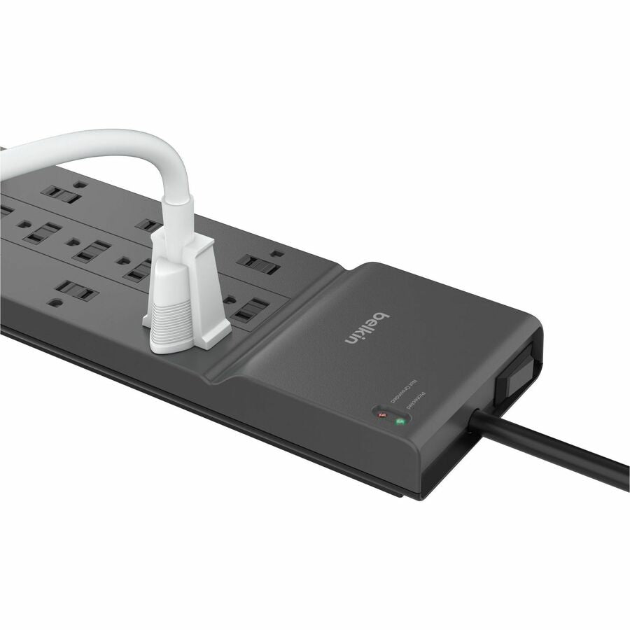 Parasurtenseur Belkin à 12 prises pour la maison/le bureau avec cordon de 8 pieds SRA009p12tt8