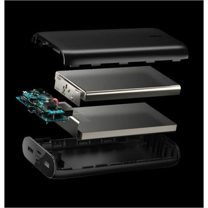 Chargeur portatif Belkin 32 W à 4 ports USB - 26 000 mAh - 2 x USB-A (12 W), 2 x USB-C (20 W) - Chargeur portable - avec câble USB-C vers USB-C - Noir BPB016btBK
