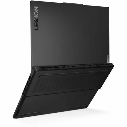 Ordinateur portable de jeu Lenovo Legion Pro 7 16ARX8H 82WS003KUS 16" - WQXGA - AMD Ryzen 9 7945HX - 32 Go - SSD 2 To - Clavier anglais (États-Unis) - Gris onyx 82WS003KUS