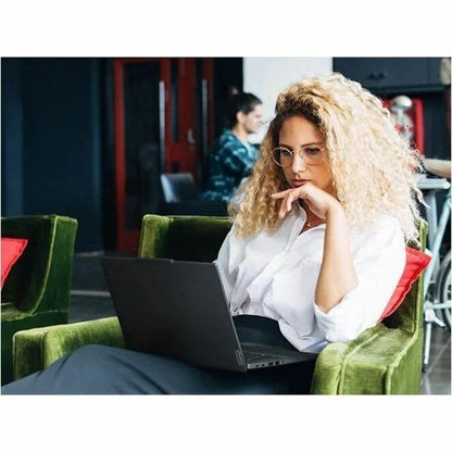 Ordinateur portable Lenovo ThinkPad T14 Gen 5 21MC004YUS 14" à écran tactile - WUXGA - AMD Ryzen 7 PRO 8840U - 32 Go - SSD 512 Go - Clavier anglais - Noir 21MC004YUS