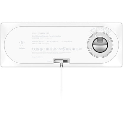 Chargeur sans fil Belkin BoostCharge Pro 3 en 1 avec chargeur MagSafe officiel 15 W WIZ016TTWH
