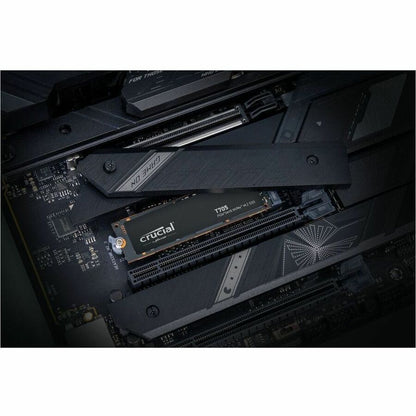 Disque SSD Crucial T705 2 To - M.2 2280 interne - PCI Express NVMe (PCI Express 5.0 x4) CT2000T705SSD3