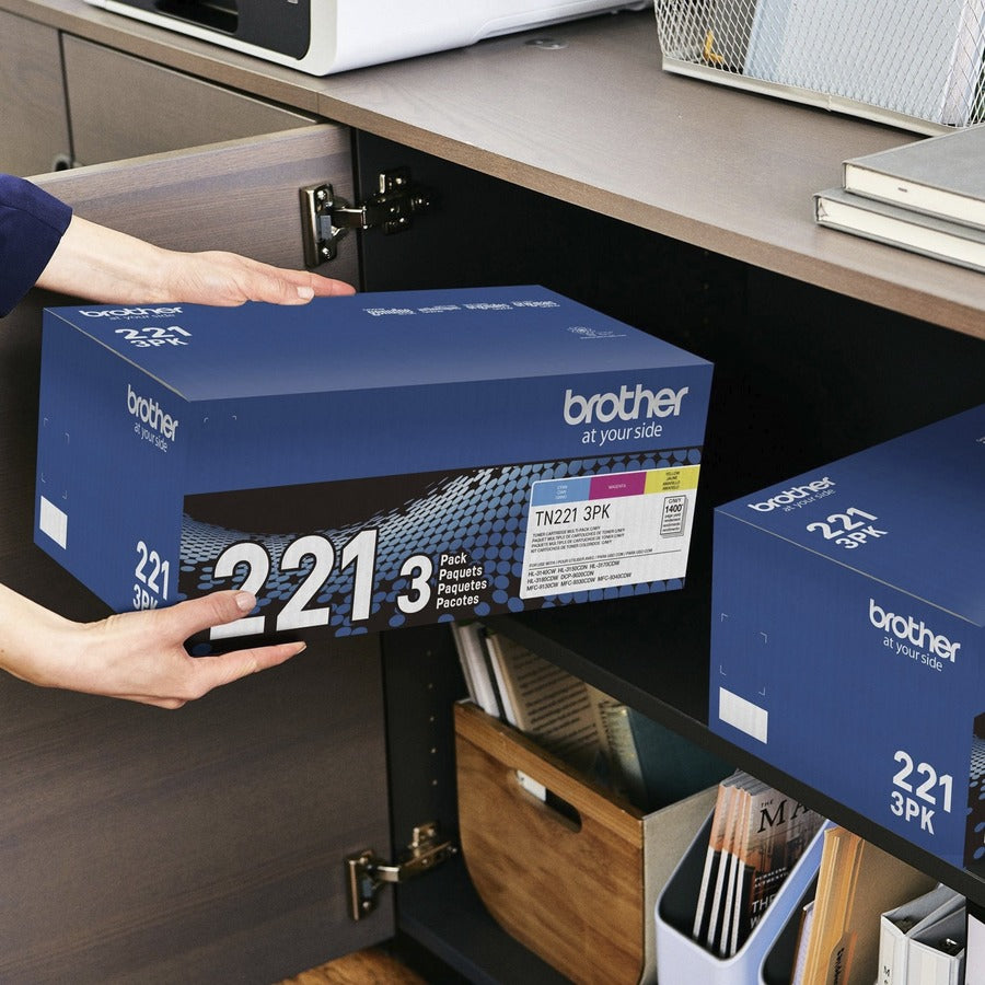 Cartouche de toner laser d'origine Brother TN221 à rendement standard - Multipack - Cyan, Magenta, Jaune - 3 / Boîte TN221 3PK