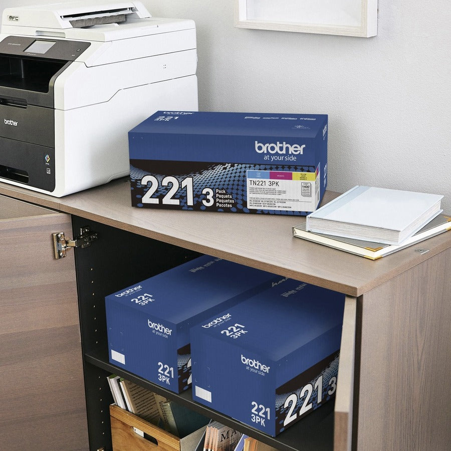 Cartouche de toner laser d'origine Brother TN221 à rendement standard - Multipack - Cyan, Magenta, Jaune - 3 / Boîte TN221 3PK