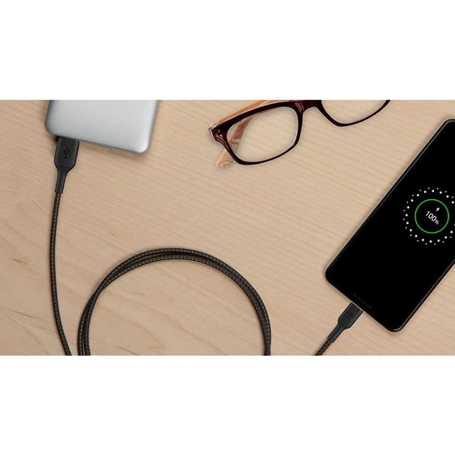 Câble tressé USB-C vers USB-A Belkin BoostCharge (2 mètres / 6,6 pieds, noir) CAB002BT2MBK