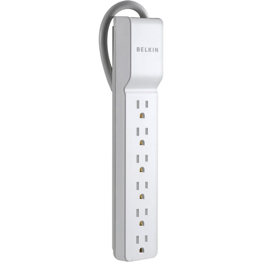 Parasurtenseur Belkin à 6 prises pour la maison/le bureau - Câble de 2,5 pieds - Blanc - 555 joules BE106000-2.5