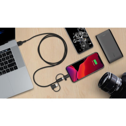 Câble universel Belkin 15 W (câble USB-A avec connecteurs USB-C, Micro-USB et Lightning) CAC001BT1MBK