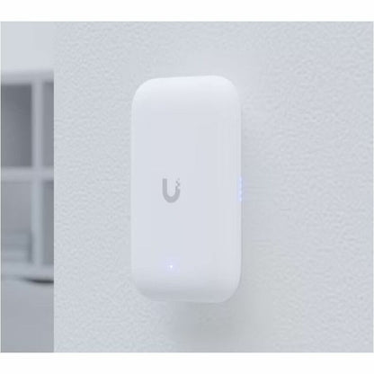 Point d'accès sans fil Ubiquiti double bande IEEE 802.11 a/b/g/n/ac 866,70 Mbit/s - Intérieur/extérieur UK-ULTRA-US