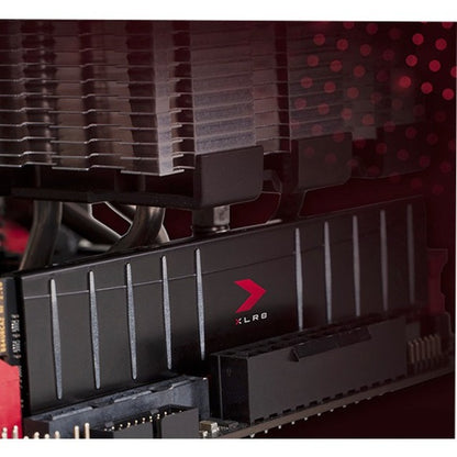 Mémoire de bureau à profil bas PNY XLR8 DDR4 3200 MHz MD16GD4320016LP