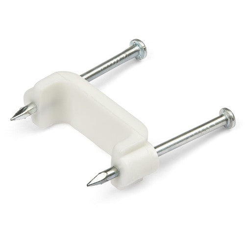 StarTech.com Lot de 100 clips de câble avec clous - Deux clous en acier - Pinces à clouer réutilisables - Clips/attaches/punaises de montage de cordon Blanc - TAA CBMDNMCC2