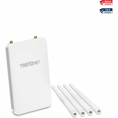 Point d'accès omnidirectionnel extérieur sans fil AC1300 PoE+ 5 DBI TRENDnet ; TEW-841APBO ; 4 antennes omnidirectionnelles 5 DBI ; pont WiFi point à point et point à multipoint ; IEEE 802.3AT PoE+ TEW-841APBO