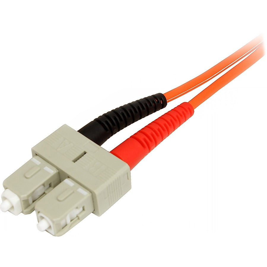 Câble à fibre optique StarTech.com de 1 m - Multimode Duplex 50/125 - Cordon de raccordement à fibre optique LSZH - LC/SC 50FIBLCSC1