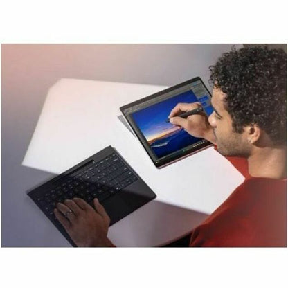 244285501.jpg