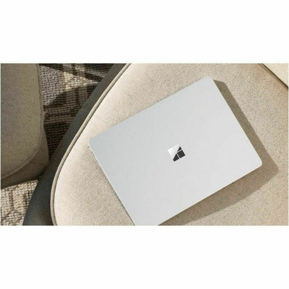 244286715.jpg