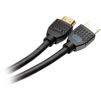 Câble HDMI 4K C2G de 2 pieds - Câble série Performance - Ultra flexible - M/M C2G10375