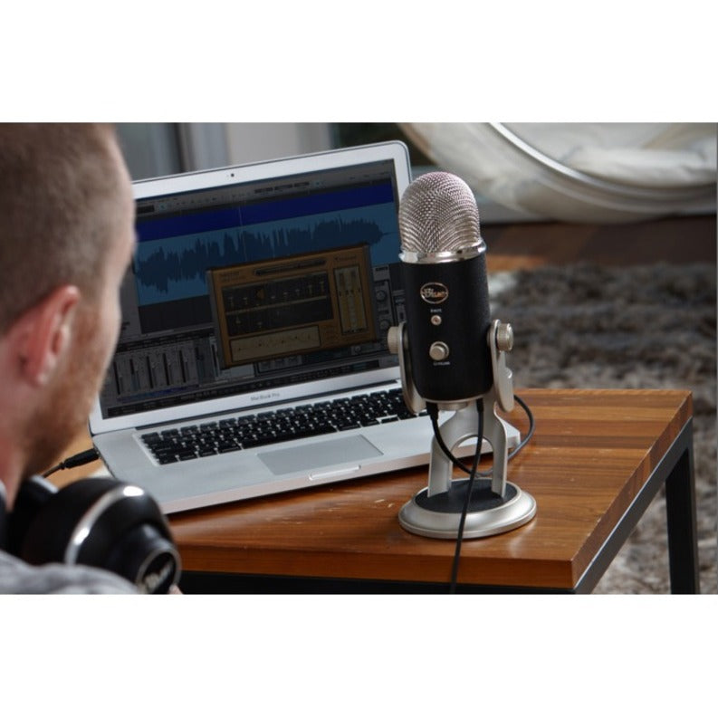 Blue Yeti Pro Wired Condenser Microphone 988-000092