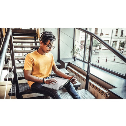 Ordinateur portable Acer Swift 3 SF314-43 SF314-43-R36M 14" - Full HD - AMD Ryzen 3 5300U - 8 Go - SSD 256 Go - Clavier anglais (US), français - Argent pur NX.AB1AA.002