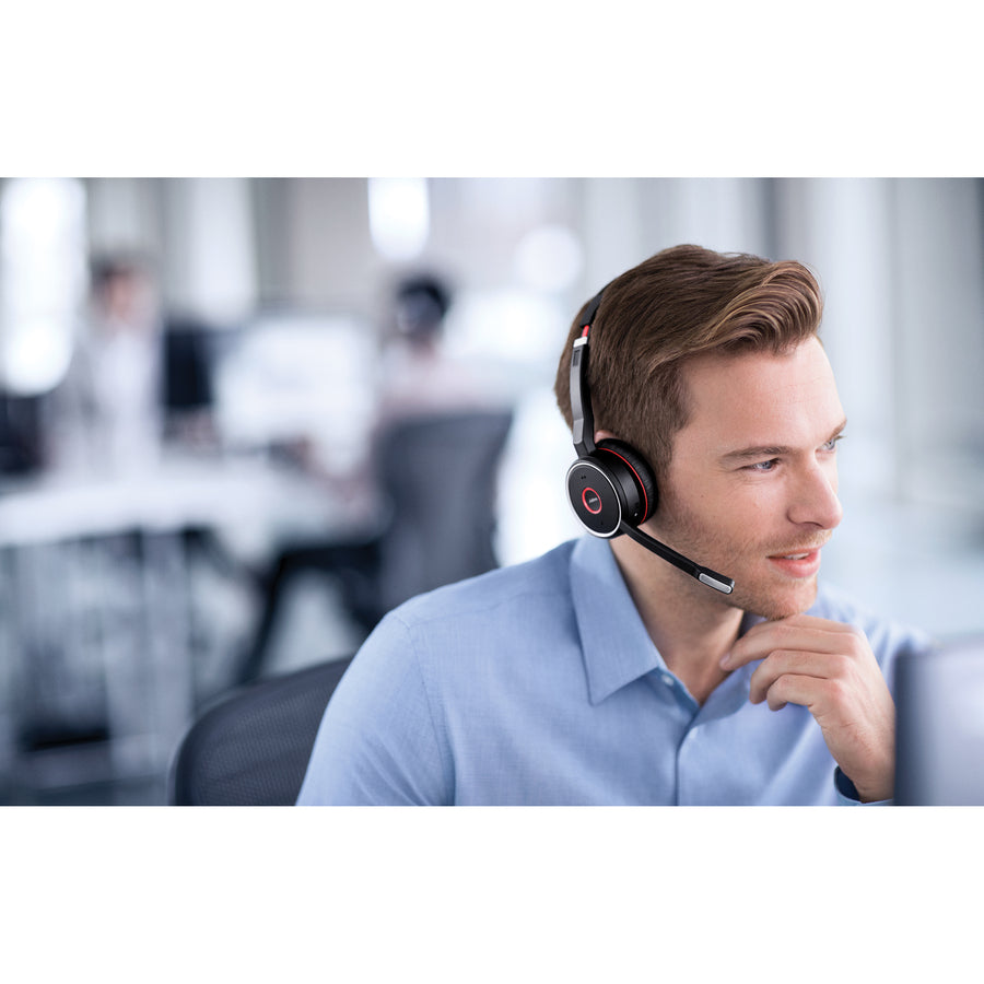 EVOLVE 75+ UC Stéréo avec support de charge 7599-838-199