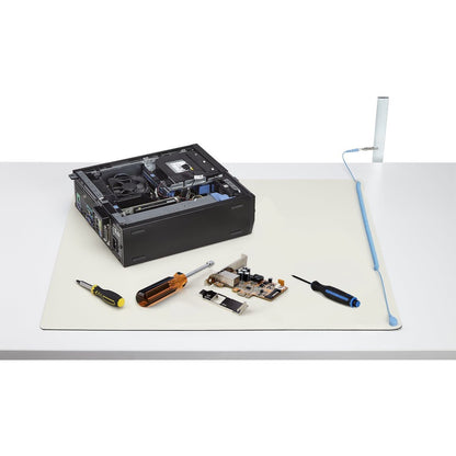 StarTech.com Tapis antistatique 28 x 45 cm, tapis ESD pour réparation électronique sur tables ou bureaux, tapis de travail flexible, fil de terre détachable SM-ANTI-STATIC-MAT